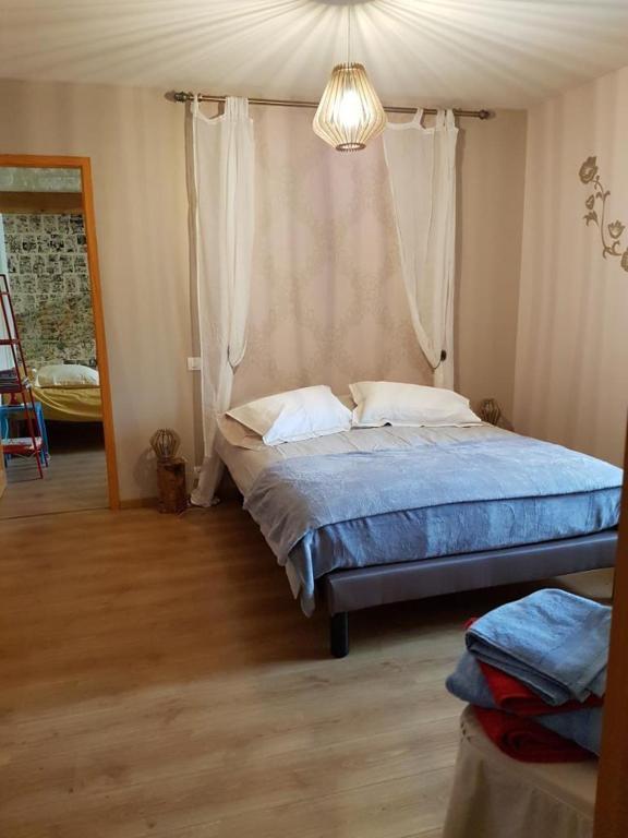 Bed and Breakfast Le Domaine De Bellevue Tanzac Экстерьер фото